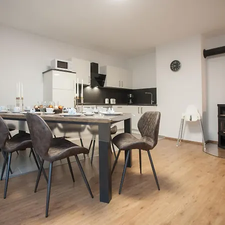Cozy In Altastenberg With Private Terrace Daire